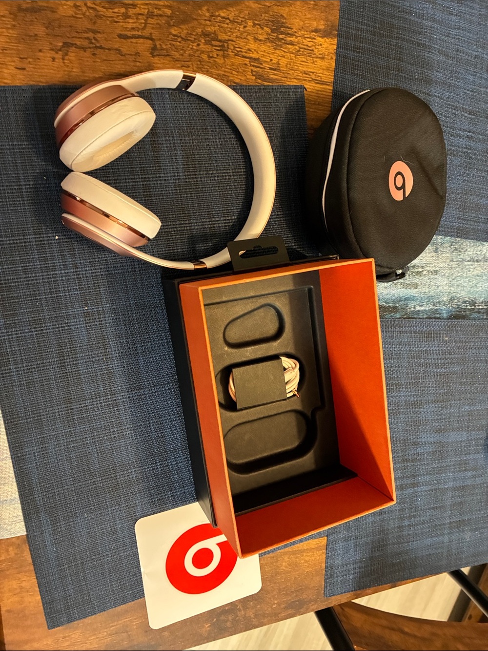 Beats by Dre Solo3 Wireless Headphones - Rose Gold & White